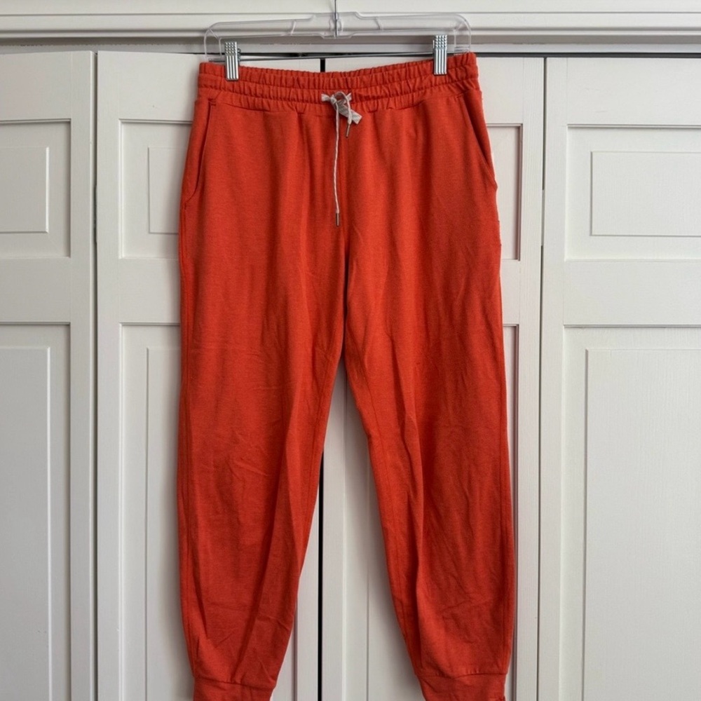 Vuori Orange juice joggers